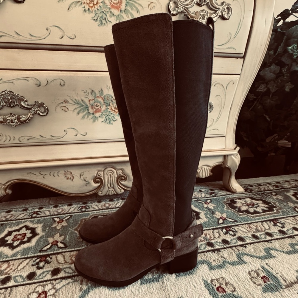 Bandolino Bonica Knee High Equestrian Suede Harness Boots - Picture 6 of 16